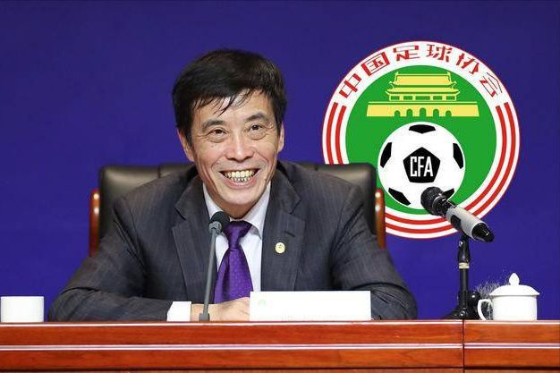 操妞